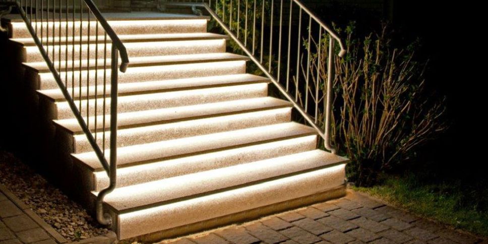 Outdoor-Treppe mit SEQUA LED-Beleuchtung